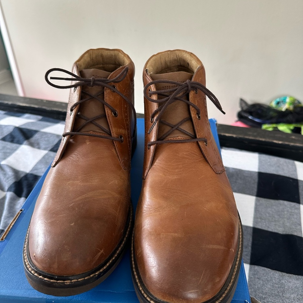 Nunn Bush Brown Chukka Boots with Classic Design